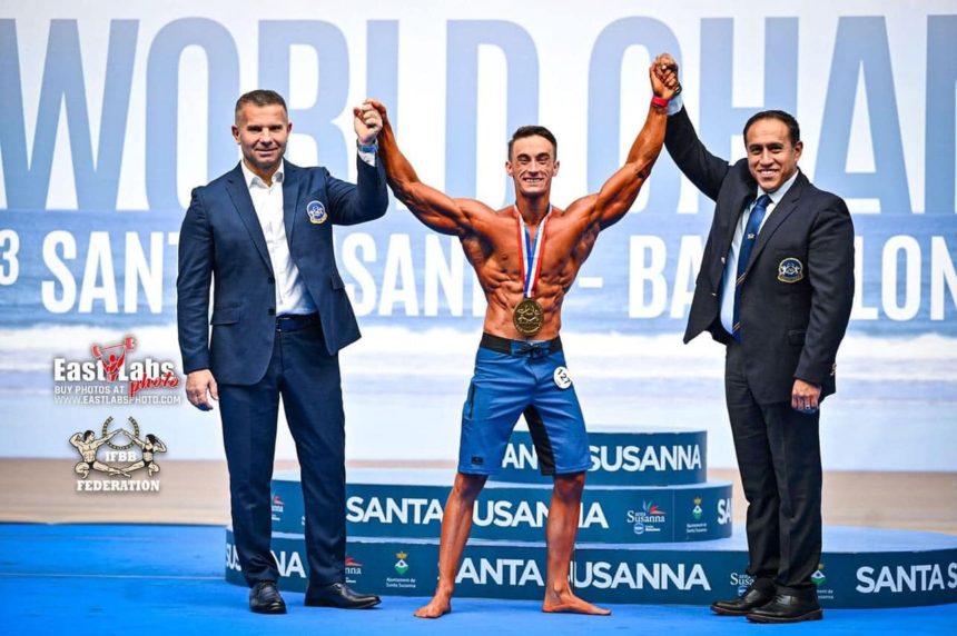 19- vjeçari nga Durrësi shpallet Kampion Bote në dy kategori Bodybuilding.