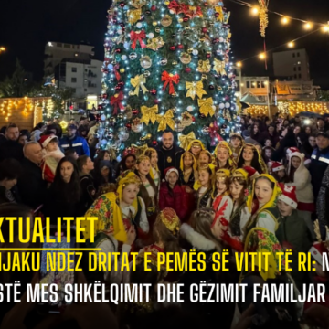 Shijaku ndez dritat e pemës së Vitit të Ri: Një festë mes shkëlqimit dhe gëzimit familjar