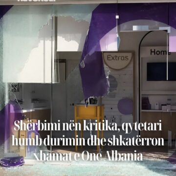 Shërbimi nën kritika, qytetari humb durimin dhe shkatërron xhamat e One Albania